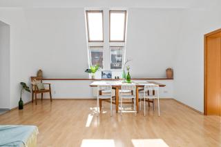 Main Square Luxe Apt & In The Heart of Bratislava Old Town - 6