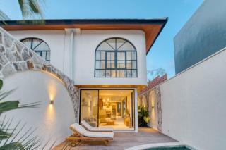 Villas Tulla & Tove 2BR Mediterranean Villa in Uluwatu - 9