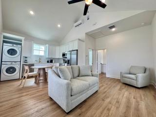 One Bedroom Villa Walk to Beach - 6