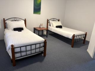 Tumby Bay Hotel Seafront Apartments - 3