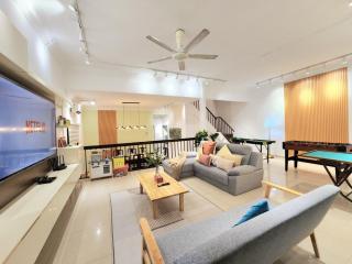 NEW! Petaling Jaya SS2 Landed Home for up to 19 Pax with 5bedroom 4Bath - 0