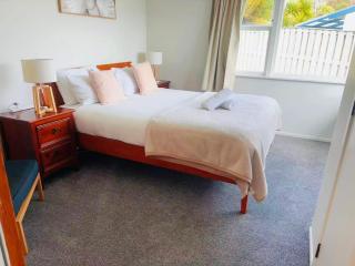 5 bedrooms, your getaway starts here - 1