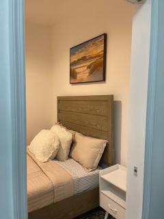 Comfortable 1BR Stay Near Downtown Tampa & Ybor - 8