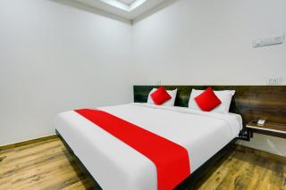 Super Hotel O White Villa - 1