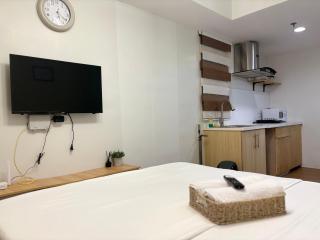 Studio Unit at Pine Suites Tagaytay - 7