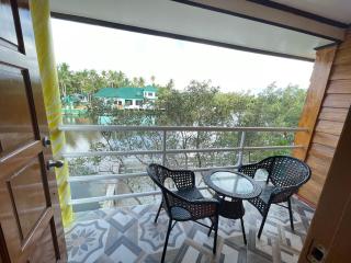 Clear Water Bar and Grill Beach Resort - 4