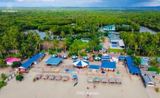 Clear Water Bar and Grill Beach Resort - 3