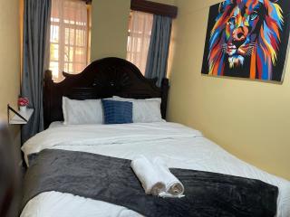 Cozy 1BR with Balcony Prime Westlands Location - Nairobi - 9