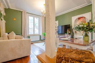 L'ecrin de la cathedrale - 1