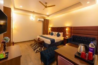 Sarla Hotel Inn - Opp Barclays 62 - 3