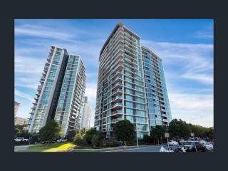 Hamilton Harbour 1Bed Apt - 4