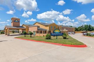 Days Inn by Wyndham Rockdale Texas - 0