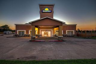 Days Inn by Wyndham Rockdale Texas - 7