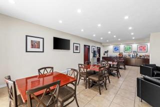 Days Inn by Wyndham Rockdale Texas - 1