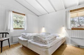 1541-Aakirkeby-Poserevaenget-25 - 5