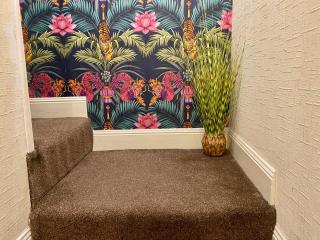 2 Bed Apartment Sleeps 6 Free Van Parking Walk To Weatherspoons - 2