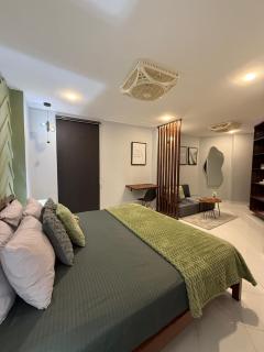 Bahria Town Karachi Full Furnished Studio Apartment - 0