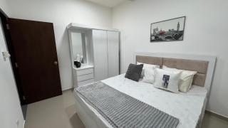 Modern 2BR Resort Apartment with Pool & Gym, Malabe - Malabe - 8