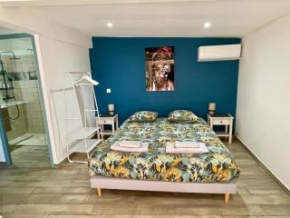 Studio cosy avec jacuzzi privatif - 10 min de la plage - 8