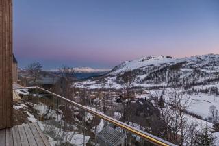 Panoramahytte med fjellutsikt - 8