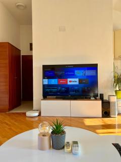 City Center Apartment - Work & Stay - 7
