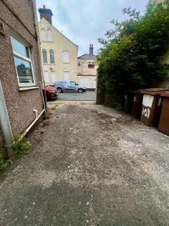 Modern 1 Bedroom Apartment - The Den - Plymouth - 1