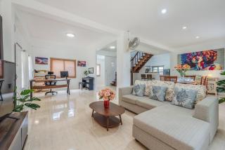 Naiharn Beach Holiday Villa, Rawai Phuket - 9
