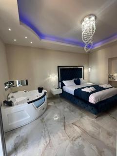 La Romantique Luxury Rooms and Apartaments TROPEA - 0