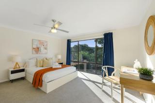 Coastal Luxury 2BR w Pool & Entertainer's Paradise - 2