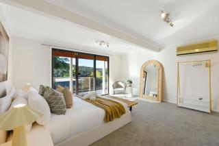 Coastal Luxury 2BR w Pool & Entertainer's Paradise - 4