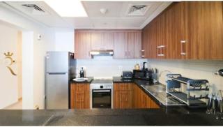 Serene 2BR Sun Tower - Family-Friendly Al Reem Retreat - 8