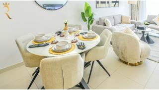 Gate view Glow 1BR in Al Reem Island - 1