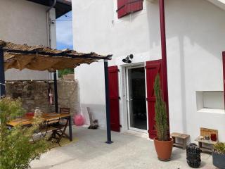 Studio with large private courtyard - 5
