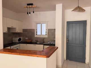 Paphos - Paradise Gdns 1BR with Pool, Terrace, Parking - 3