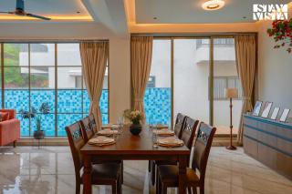 StayVista at Mount Willow with Mountain views, AC, Lawn - 6