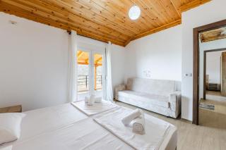 Hillside Apartment Gjirokastër 2 by PikHost - 8