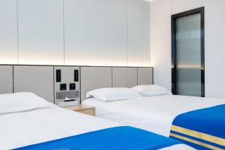 Super 8 Select Hotel - 5