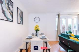 Comfy 1BR in Salford, Kitchen, WiFi and Parking - Manchester - 7