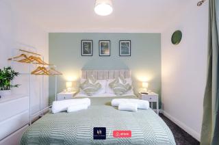Comfy 1BR in Salford, Kitchen, WiFi and Parking - 9