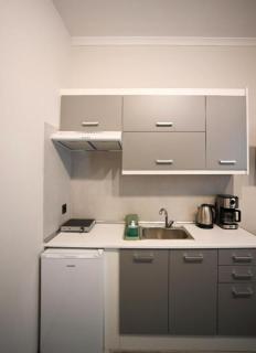 Central Retreat by Zeus Suites - 6