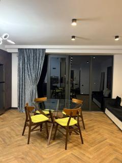 Modern City-View Suite, 20-min Walk to Center - 9