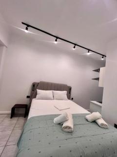 Family Luxury Suite by Zeus Suites - 6