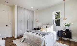 Stunning Contemporary Four-Bedroom Retreat - 1