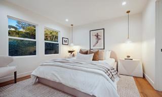 Stunning Contemporary Four-Bedroom Retreat - 1