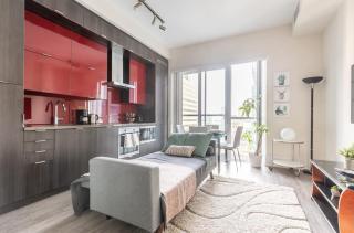 Contemporary High Rise 1 Bedroom Apartment with CN Tower Views - 2