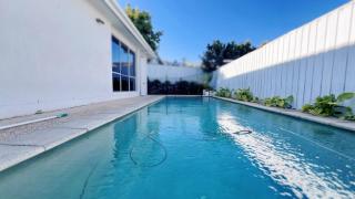 Palm Breeze Luxury House & Pool - 8