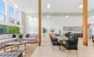 Spacious Two-Bedroom Loft with Soaring Ceilings - 8