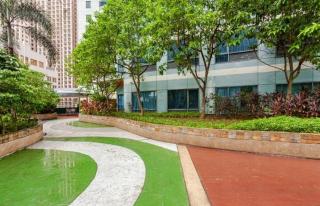 Penthouse with Stunning Balcony in Eastwood Mall - 2
