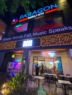 Spectacular Penthouse with Stunning Balcony in Eastwood Mall - 1