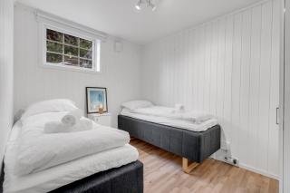 Northern Lights Stay I Central I Stylish Flat - 8